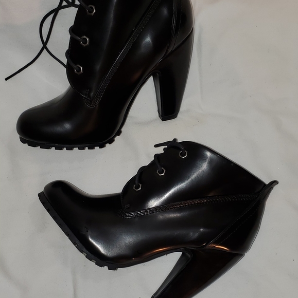 Women's Bamboo Heeled Ankle Boots - Picture 5 of 6